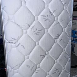 Mattress Twin Like New