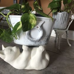 Decorative Cat: Plant Stand Or Patio/ Garden/ Porch Decor