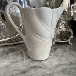 Beautiful Ceramic  Pitcher Or Can Be Used As  A Vase For Flowers 💐 