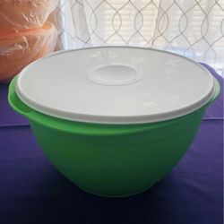 Tupperware 
