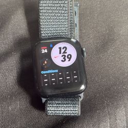 Apple Watch SE 2nd Gen 40 MM GPS 