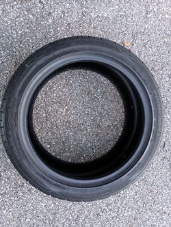 Tire 225/45/17 