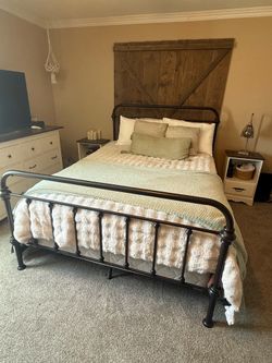 Queen Bed