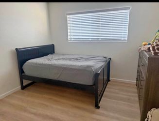 Black Queen Sleigh Bed - solid wood