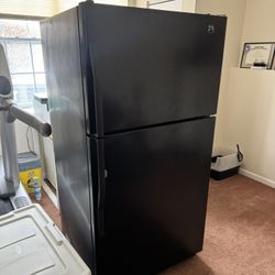 Kenmore Fridge / Freezer
