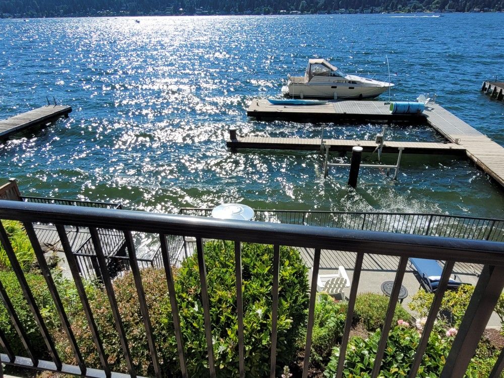 Private Moorage / Boat Slip On Lake Washington (Bellevue - Pleasure Point Cove) Available Now