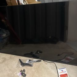Hisense Roku tv 58 Inch