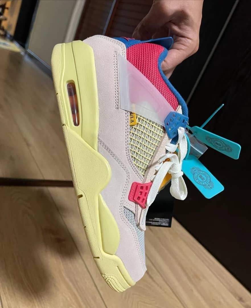 Air Jordan 4 Guava Ice 