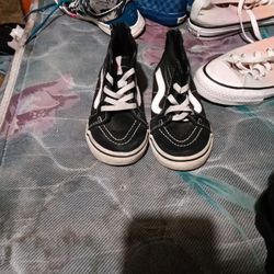 Vans Black And White 
