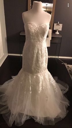 NWT Beautiful wedding dress