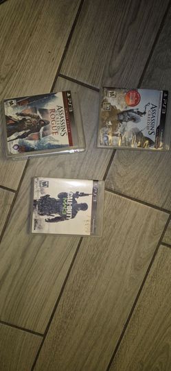 PS3 Games Bundle – Lot of 3 Assassins Creed and MW3