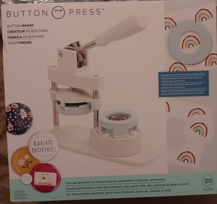 Big Big Big Brand New Never Opened Button Press Maker Bundle $450  Obo