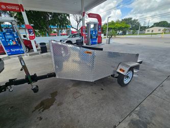 Motorcycle trailer 5x8 "2015" in excellent condition, with Ramps clean documentation in hand ✋️ READ DESCRIPTION FIRST,LEA PRIMERO.