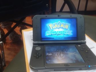 New 3ds xl with 50 games installed OPEN TO TRSDE OFFERS
