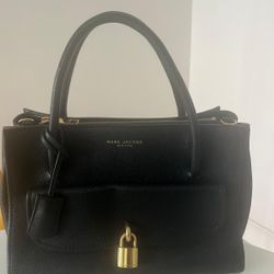 new black Marc jacobs bag