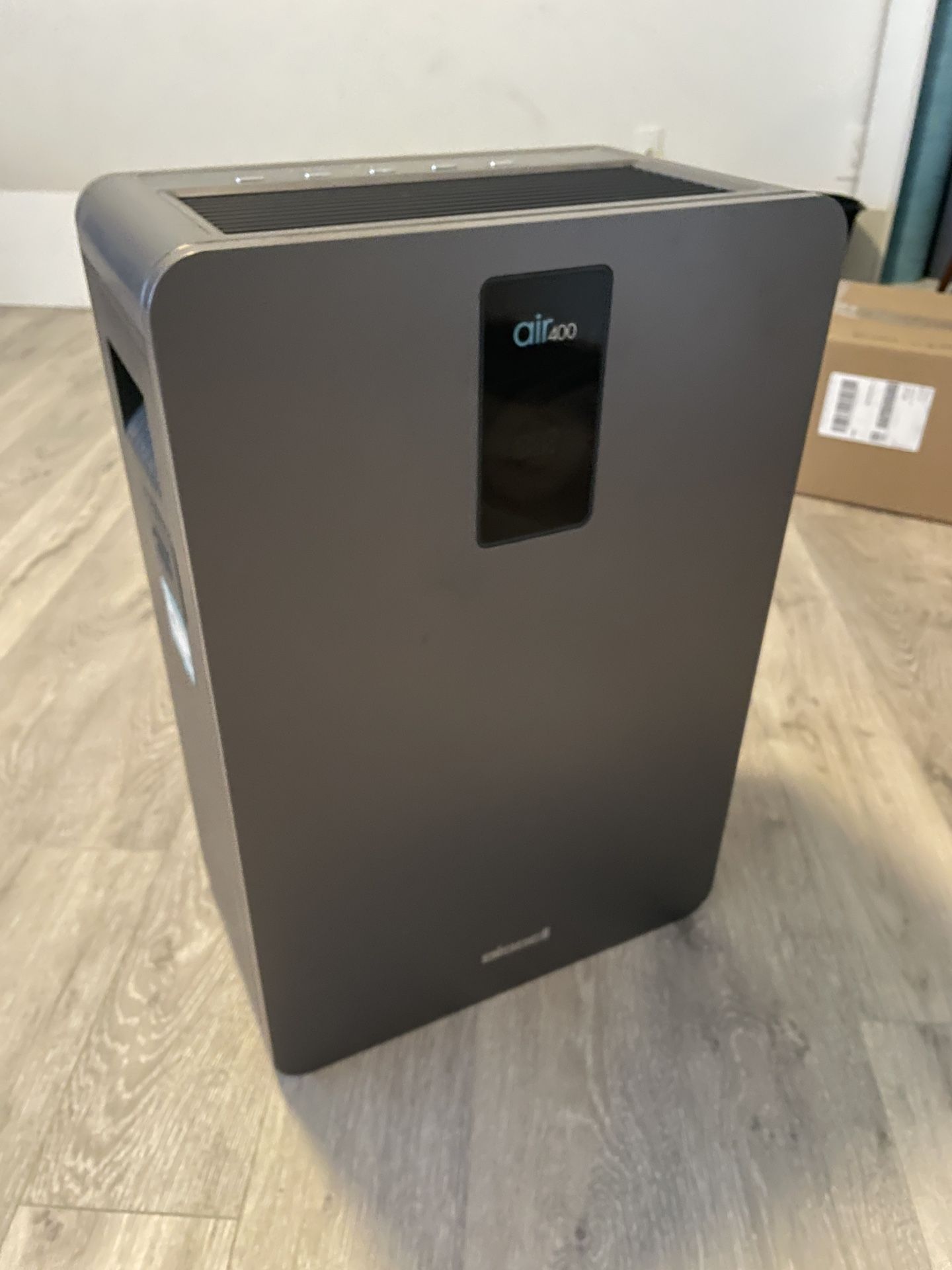 Bissell Air400 Professional Air Purifier With HEPA and Carbon Filters