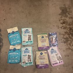 Blue Buffalo Cat N Kitten Food!!!!!
