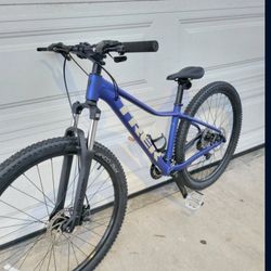 Trek Mountain Bike Size Adult Small Wheels 27.5 Multiple Speeds  New Ridden One Time Hard To Find Color 