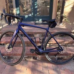 Road bike: Scott Contessa Addict 52 (2022)