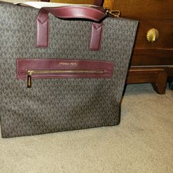 Large Michael Kors 