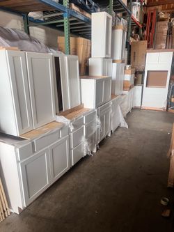 20 white kitchen cabinets $980