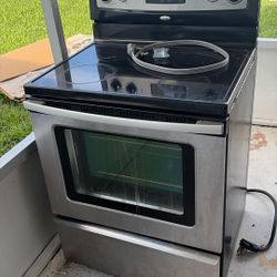 Whirlpool Stove & Microwave- Electric 