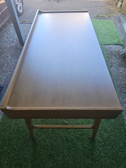 Office desk w/ 3 drawers