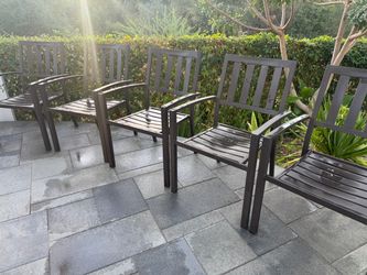 5 Hampton bay outdoor chairs