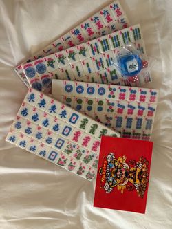 Mahjong Tile Set with Dice