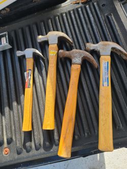 4 wooden hammers