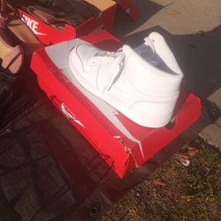 Nike Airborne Mid $40