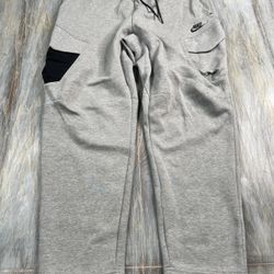 Nike Tech Pants 