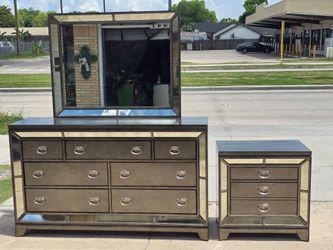 DRESSER WITH MIRROR AND NIGHTSTAND