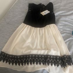 Women’s / Junior dress size medium