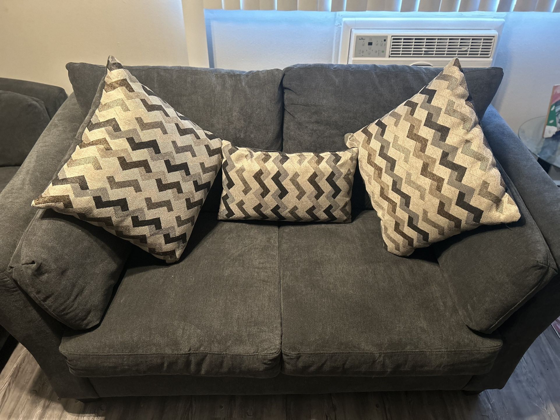 2 Piece Love Seat And Sofa Set