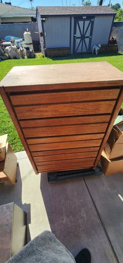 Dresser
