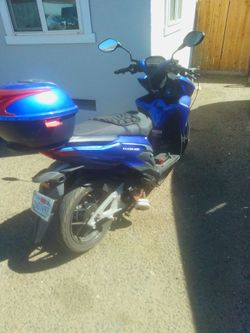 Vitacci  200 cc efi scooter