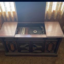 Montgomery Ward Airline 8 Track And Record Player