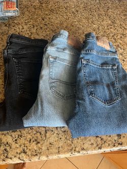 Hollister pants loose 31/32 and 30/32