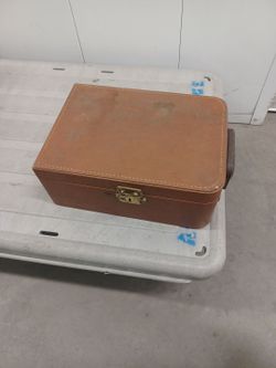 Vintage wine case