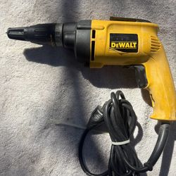  Dewalt Heavy Duty Drywall Screw Gun-DW257-Like New, Variable Speed/Reversing, 6 Amp, Set/Forget Nosepiece, 8’ Cord