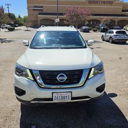 Nissan pathfinder 2017