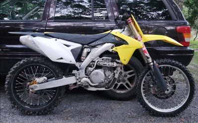 Suzuki RMZ450