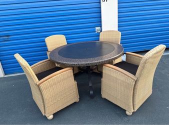 Tropiton Table And Gloster Chairs/Patio Table And Chairs