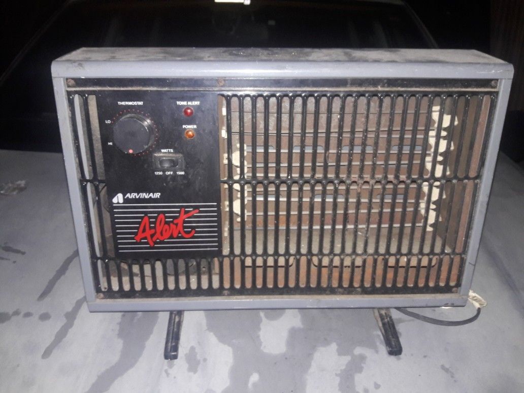 Arvinair electric space heater. 2 settings1250 watts and 1500 watts.  Thermostat. And warning tone alert. Fan blown. for Sale in Clearwater, FL -  OfferUp