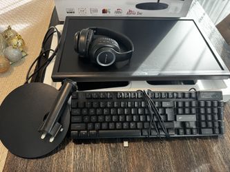 24 INCH GAMING MONITOR, KEY BOARD & HEADSET // 24 Inch HDMI Monitor, Keyboard & headset