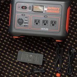 Jackery 1000 Solar Generator/$400 https://offerup.com/redirect/?o=Ty5CTw==
