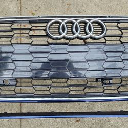 2018 2019 2020 AUDI S5 A5  FRONT BUMPER  S-LINE GRILL 
