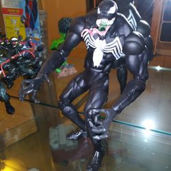 Marvel Venom Figure Spider-Mans Enemy Venom Poseable Figure Vinyl Figure Over 12 Inches Tall