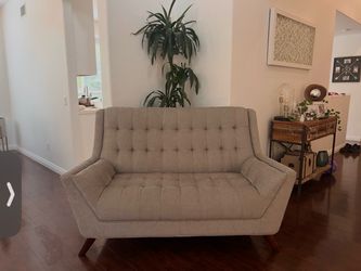 Set of 2 matching sofas